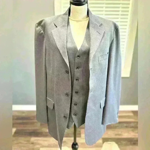 jf j.ferrar Other - J. Ferrar Mens 38R Gray Blazer and Vest Set Two Piece Modern Fit Suit Jacket